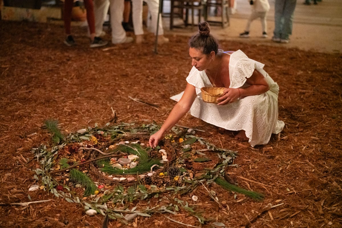 Building an altar of natural offerings